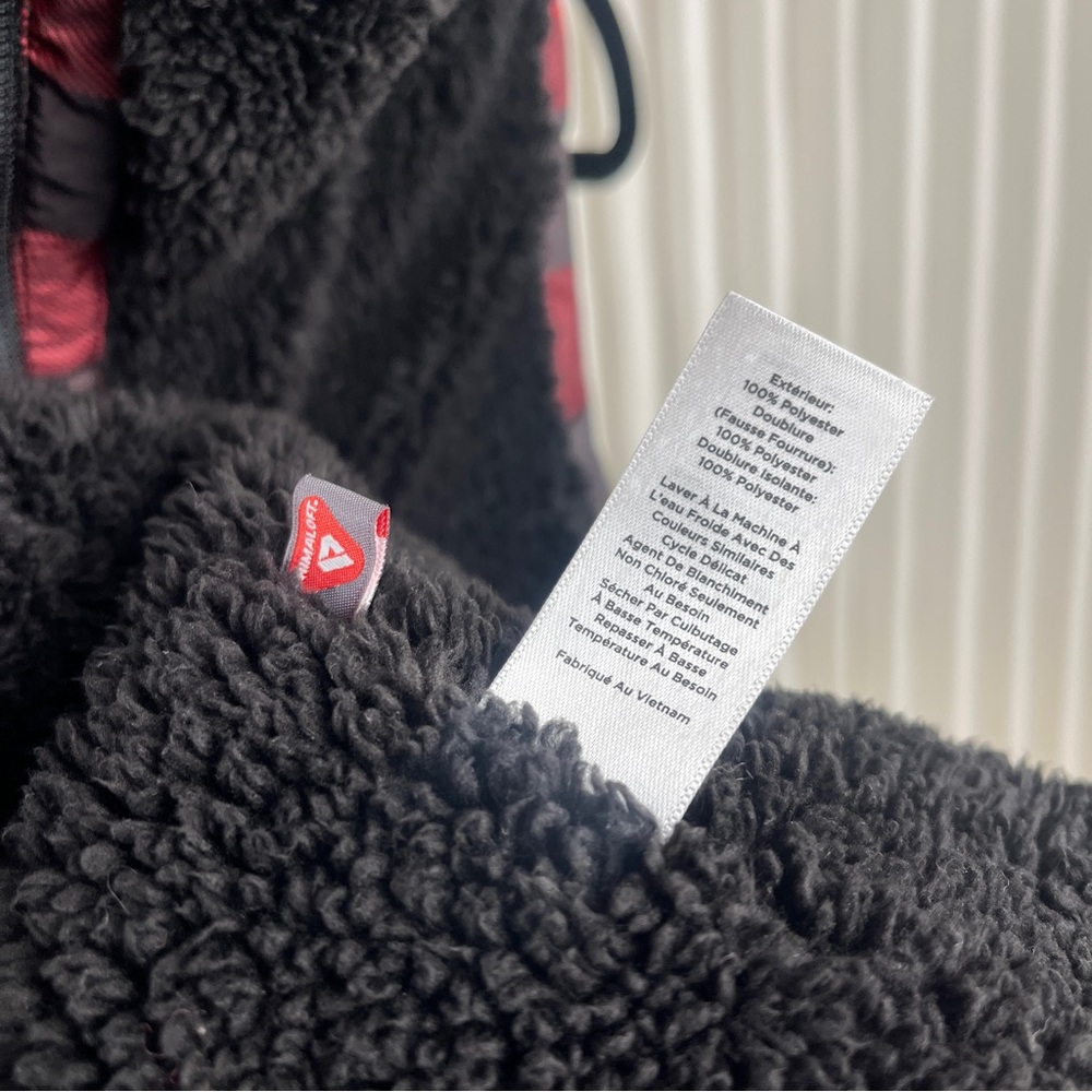 Talbots Women’s Red and Black Buffalo Plaid Primaloft Sherpa Vest - Picture 13 of 16